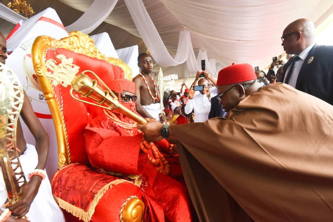 Dafinone Hails HRM Okporua I Of Udu Kingdom As Gov. Sheriff Presents Monarch With Staff of Office