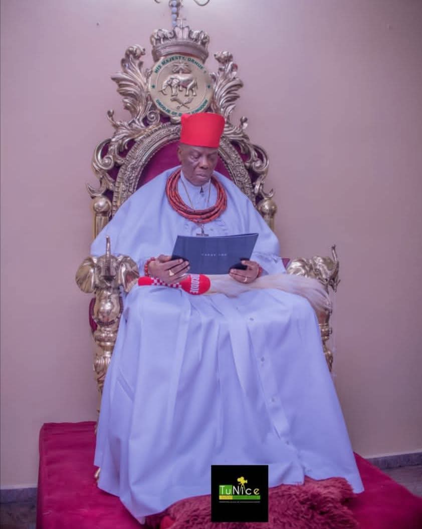 Sen. Dafinone Congratulates Okpe Monarch, HRM Orhue I, On Birthday Anniversary