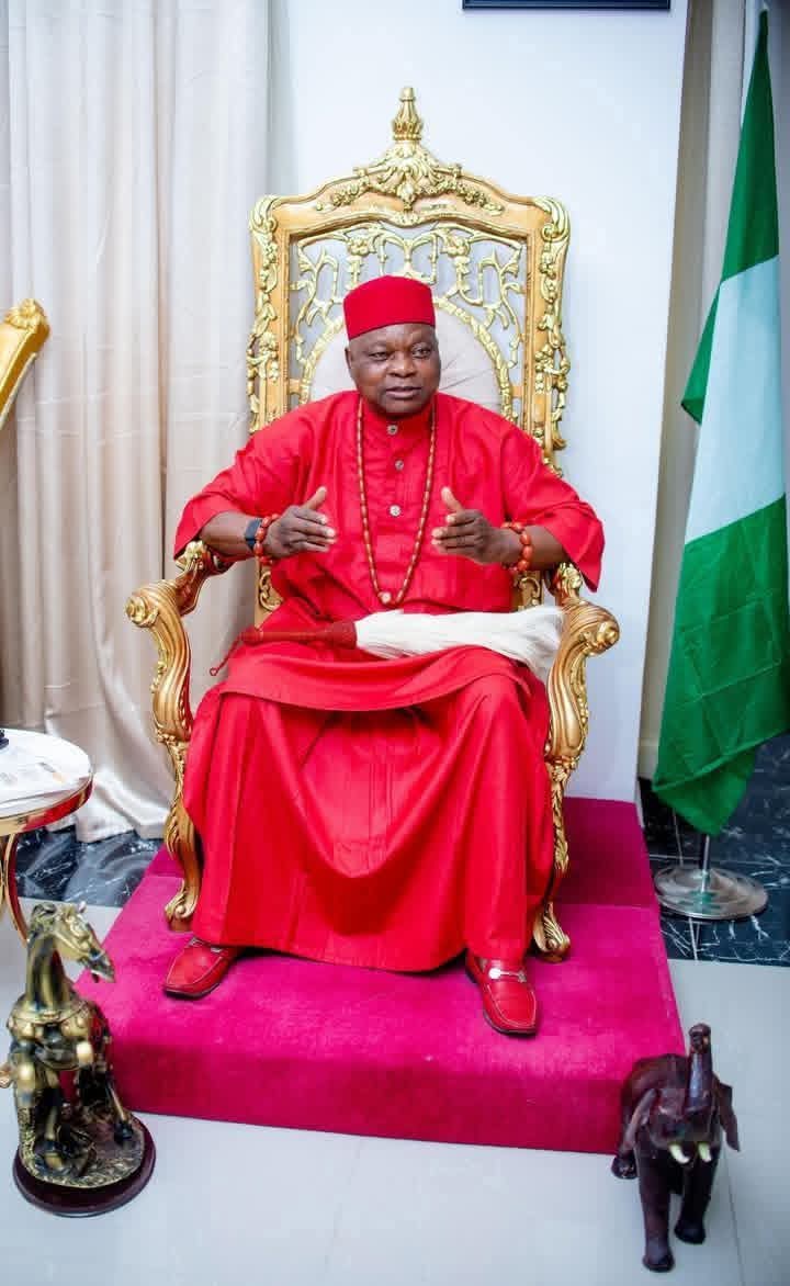 Dafinone Felicitate Ogurimerime, Ovie Of Agbon Kingdom On 13th Coronation Celebration
