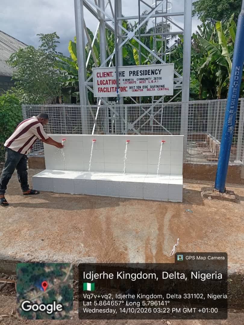 Idjere Kingdom: Senator Dafinone Completes Jesse Market, Edjenesa Community Solar Water Projects As Election Draws Near